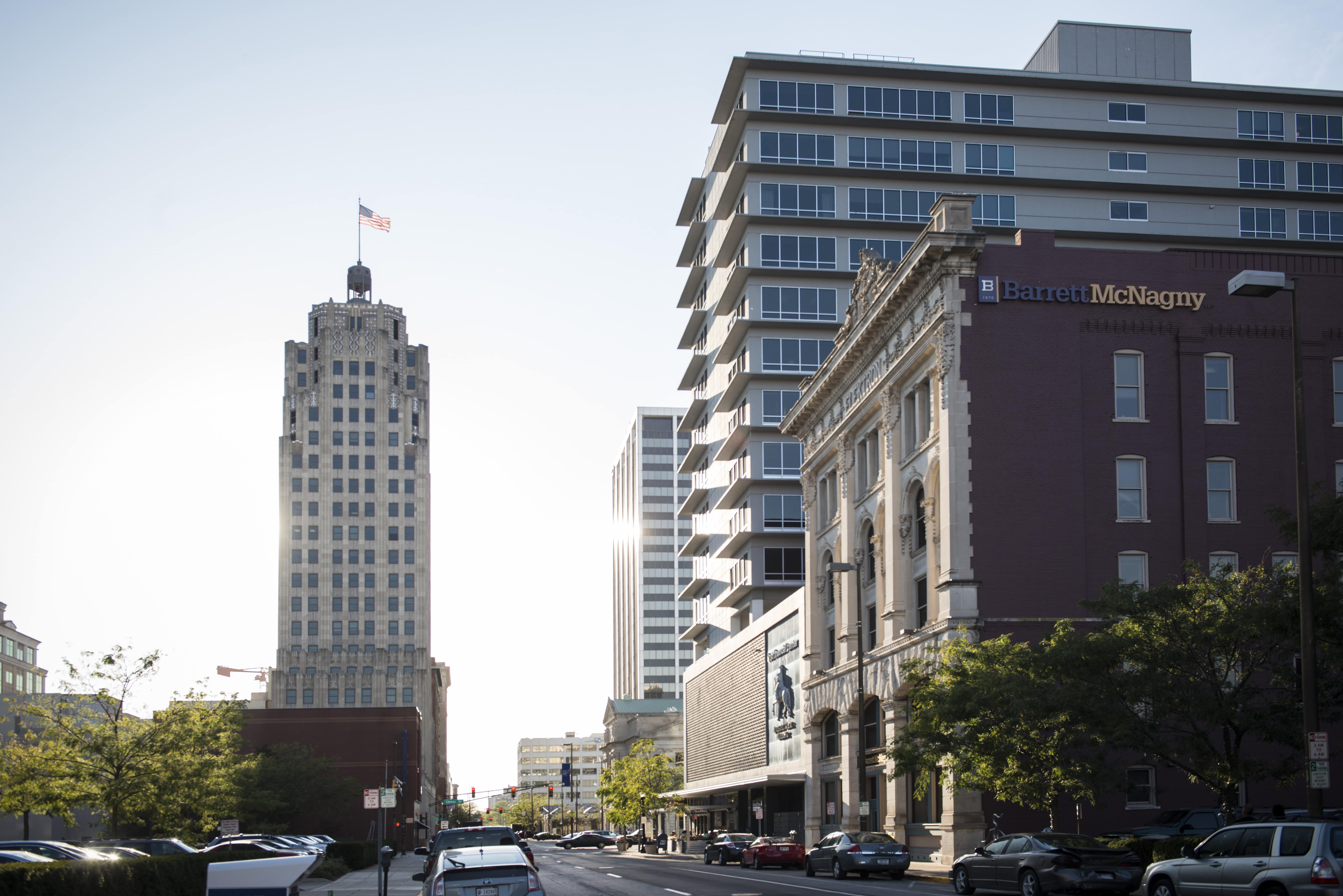 Image looking west on Berry Street in downtown Fort Wayne