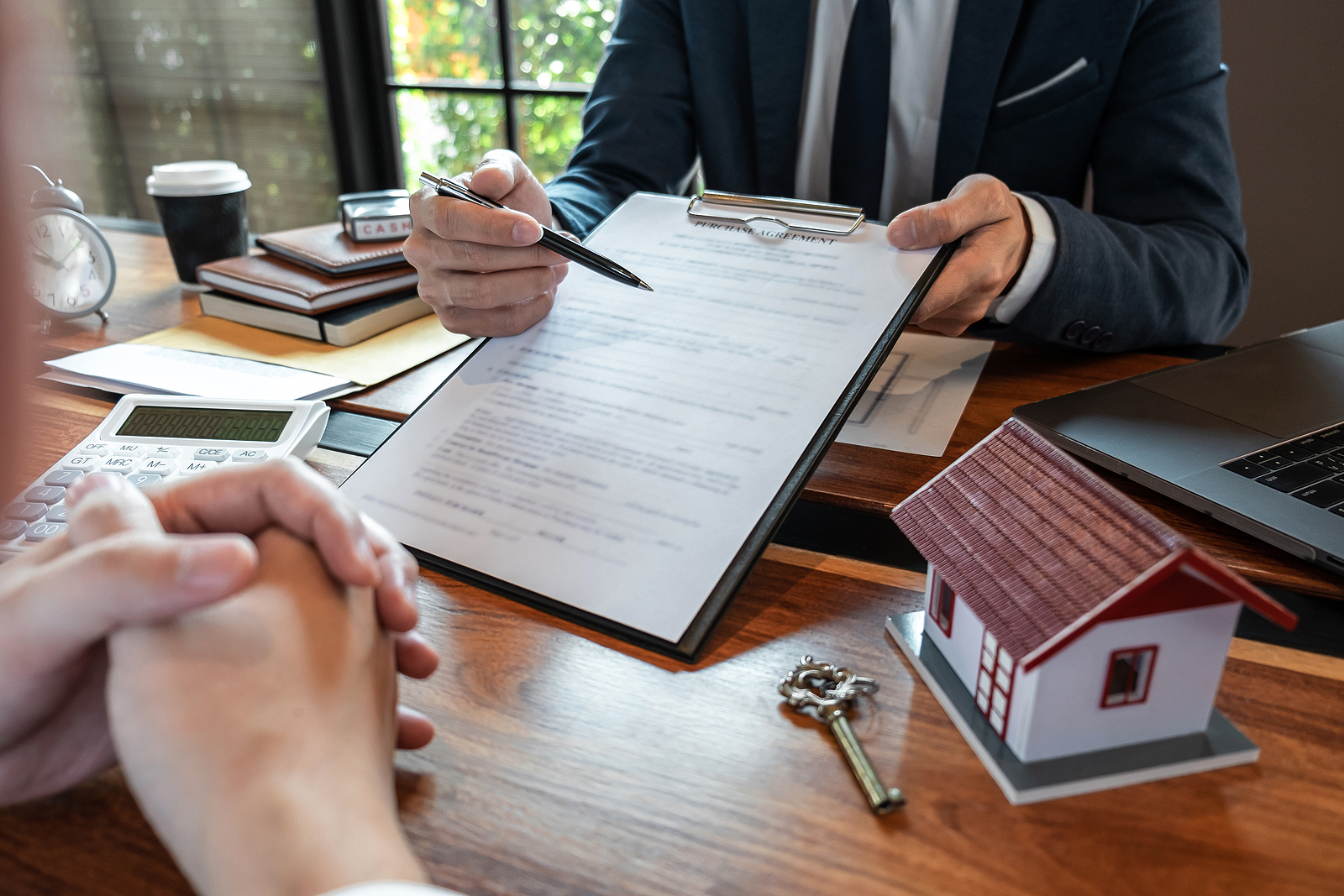 Sale purchase contract to buy a house, Customer sending money buying home loan and giving keys from Agent after signing contract to buy house with approved form